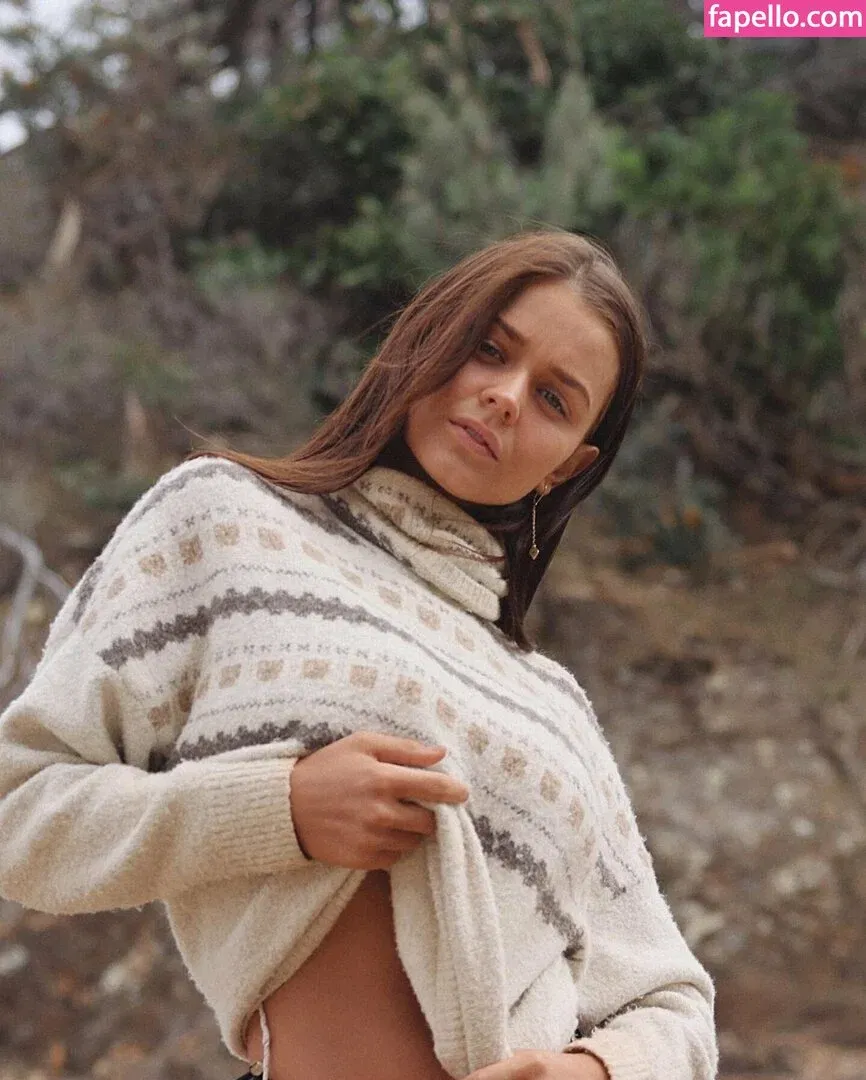 Chloe Campbell / chloecxmpbell Onlyfans Photo Gallery 