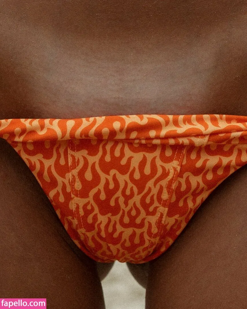 Chloe Campbell / chloecxmpbell Onlyfans Photo Gallery 