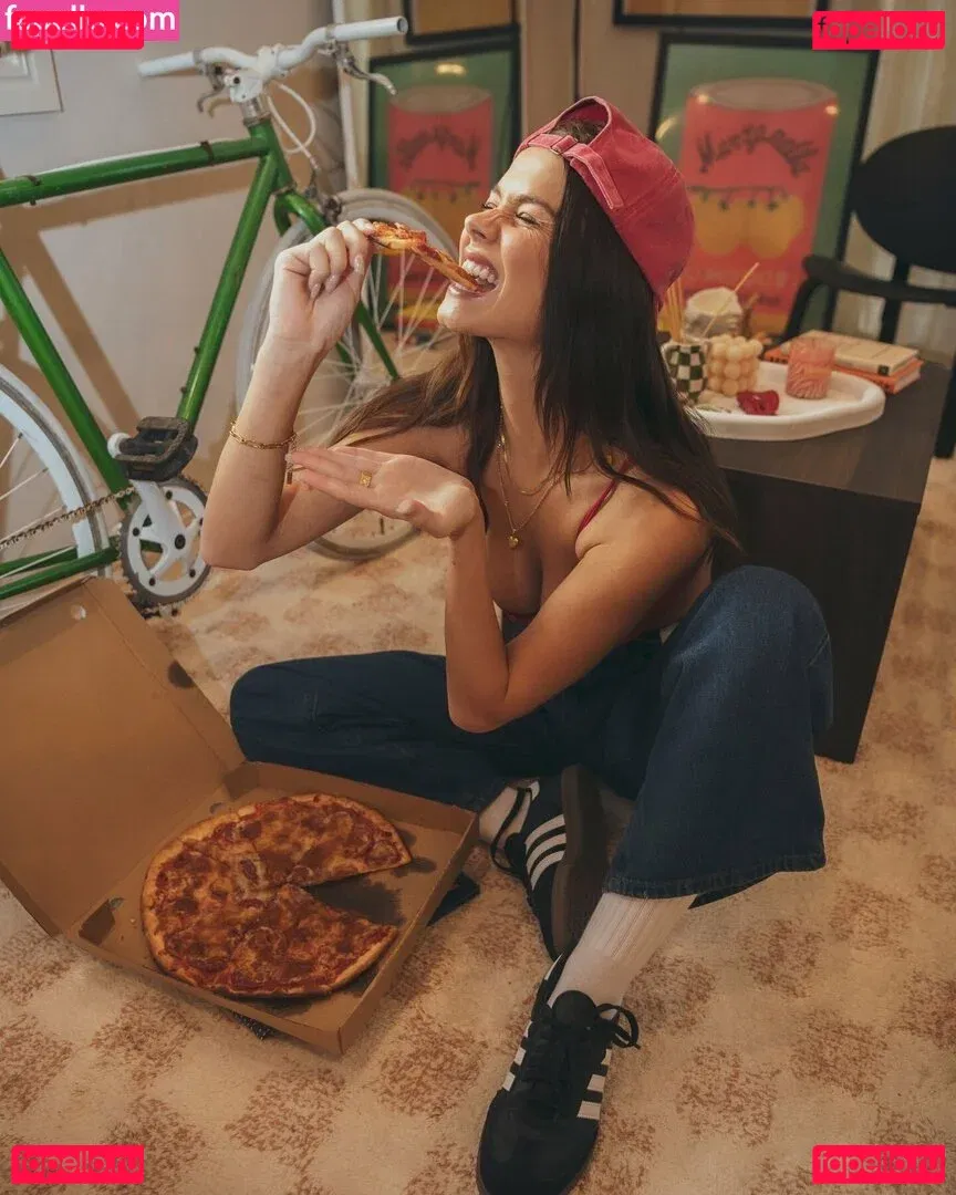 Chloe Campbell / chloecxmpbell Onlyfans Photo Gallery 