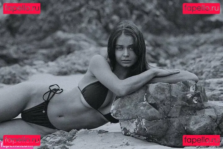 Chloe Campbell / chloecxmpbell Onlyfans Photo Gallery 