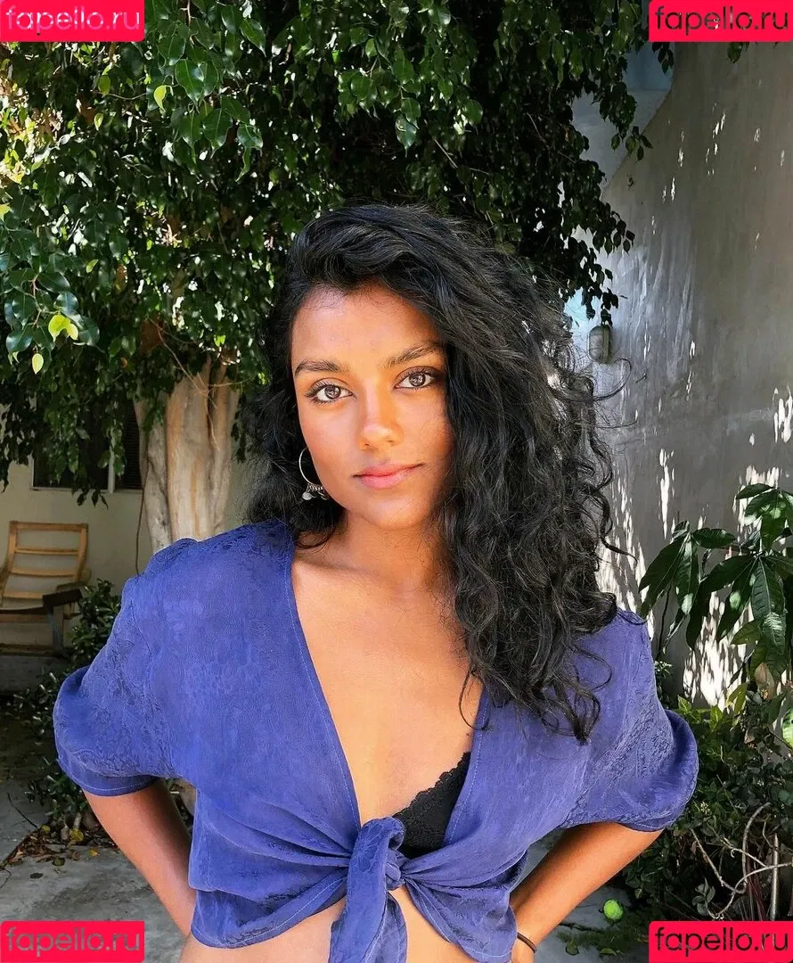 Simone Ashley / simoneashley Onlyfans Photo Gallery 