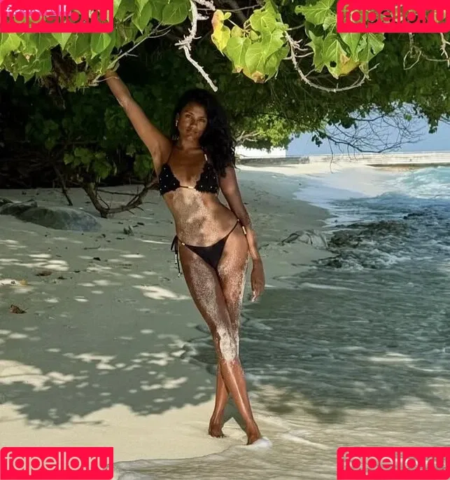 Simone Ashley / simoneashley Onlyfans Photo Gallery 