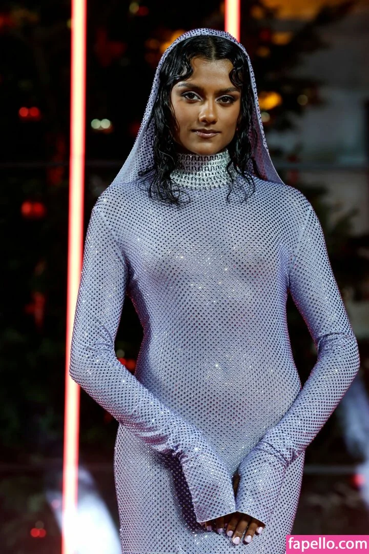 Simone Ashley / simoneashley Onlyfans Photo Gallery 