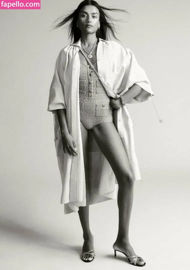 Simone Ashley / simoneashley Onlyfans Photo Gallery 