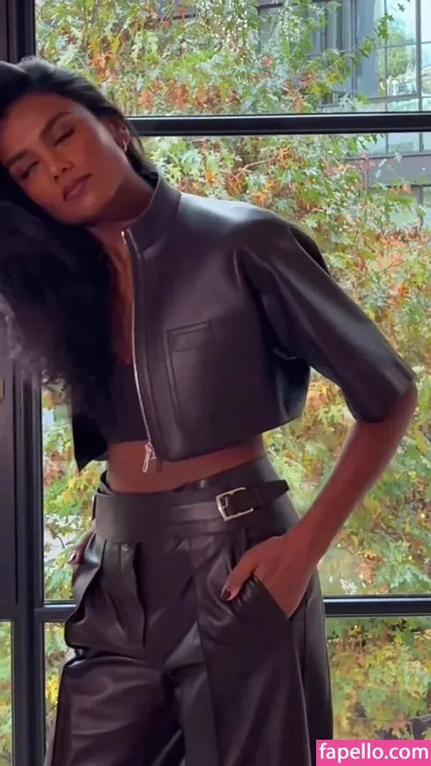 Simone Ashley / simoneashley Onlyfans Photo Gallery 