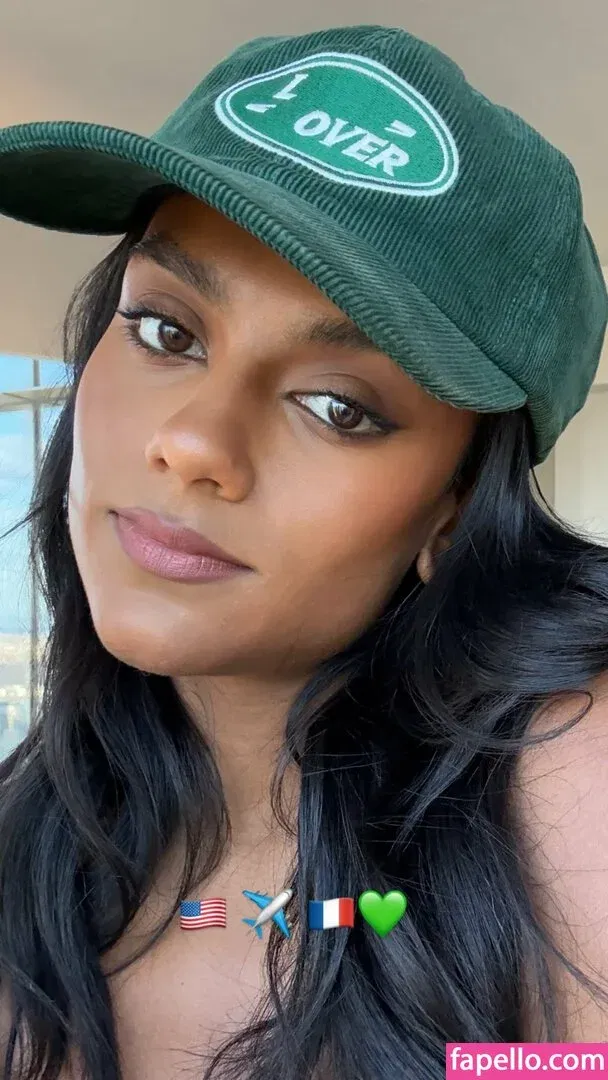 Simone Ashley / simoneashley Onlyfans Photo Gallery 