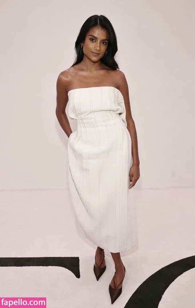 Simone Ashley / simoneashley Onlyfans Photo Gallery 