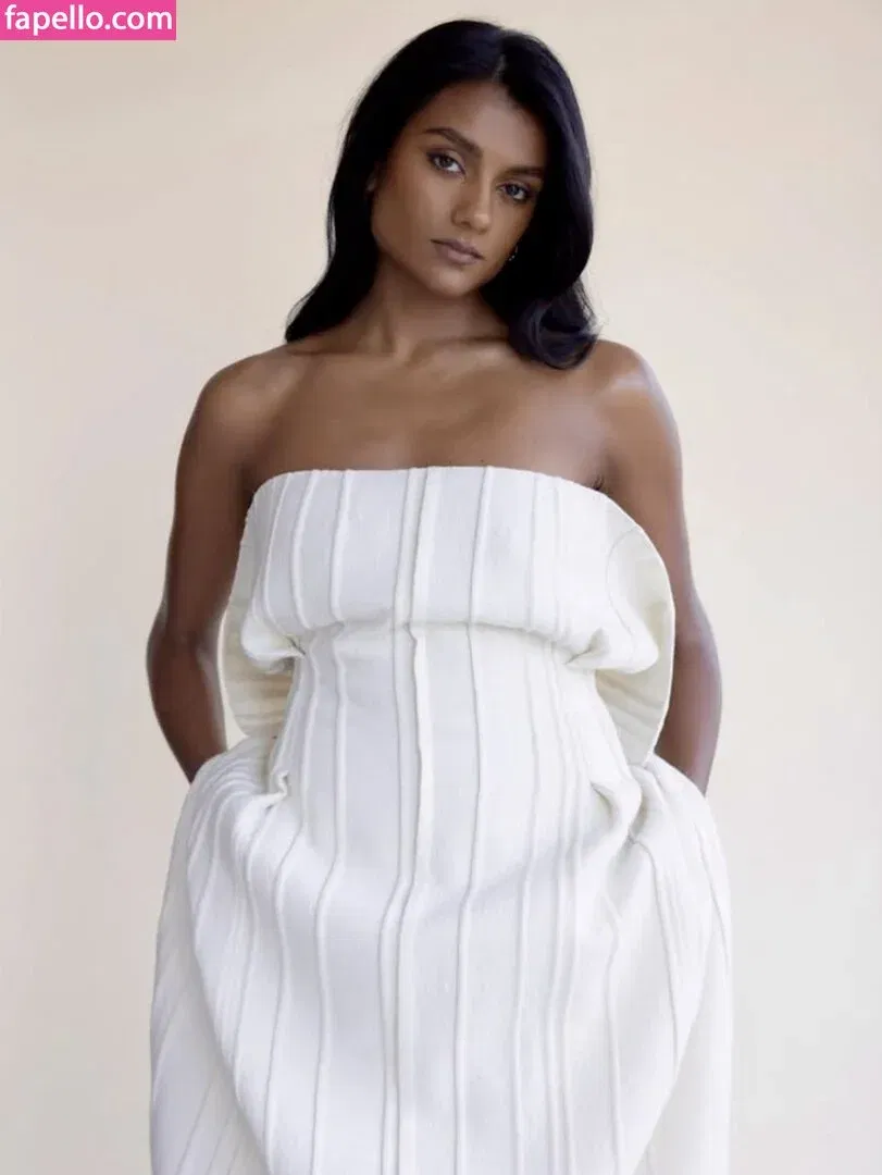 Simone Ashley / simoneashley Onlyfans Photo Gallery 