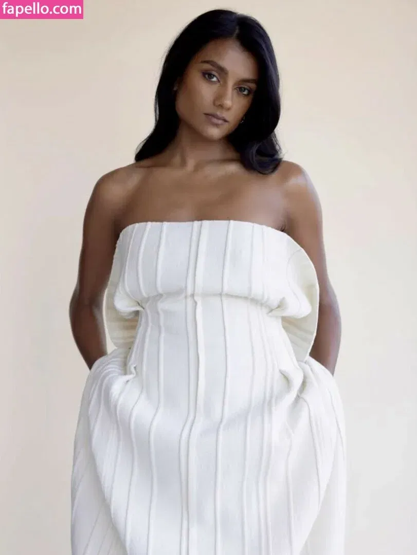 Simone Ashley / simoneashley Onlyfans Photo Gallery 