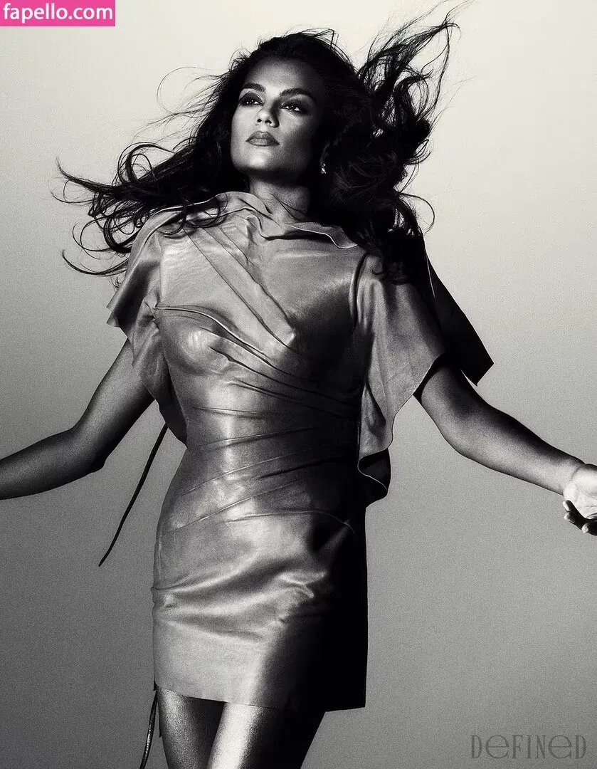 Simone Ashley / simoneashley Onlyfans Photo Gallery 