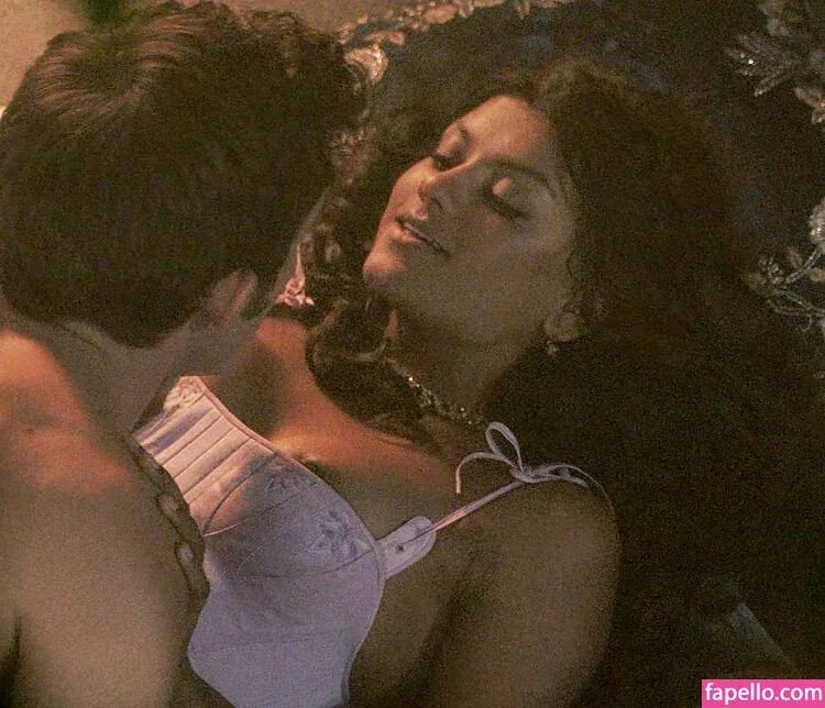 Simone Ashley / simoneashley Onlyfans Photo Gallery 