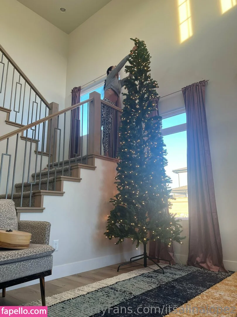 itsalinalopez / itsalinalopezofficial Onlyfans Photo Gallery 