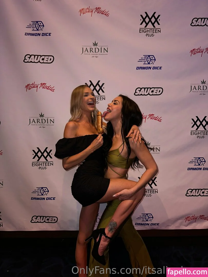 itsalinalopez / itsalinalopezofficial Onlyfans Photo Gallery 