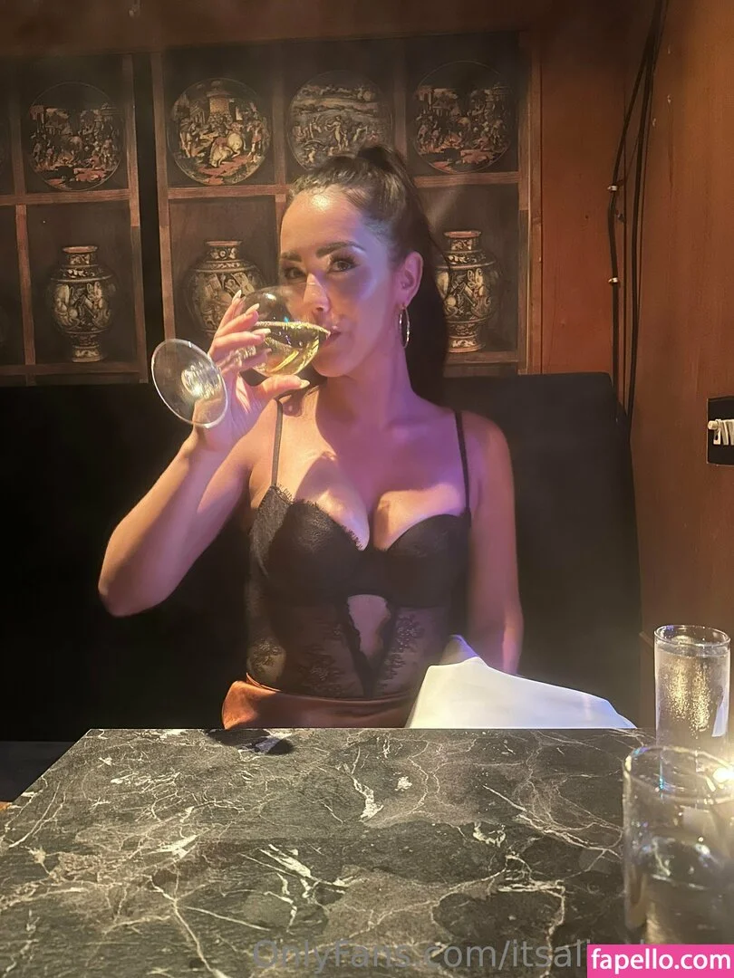 itsalinalopez / itsalinalopezofficial Onlyfans Photo Gallery 