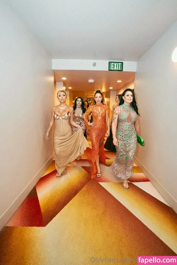 itsalinalopez / itsalinalopezofficial Onlyfans Photo Gallery 