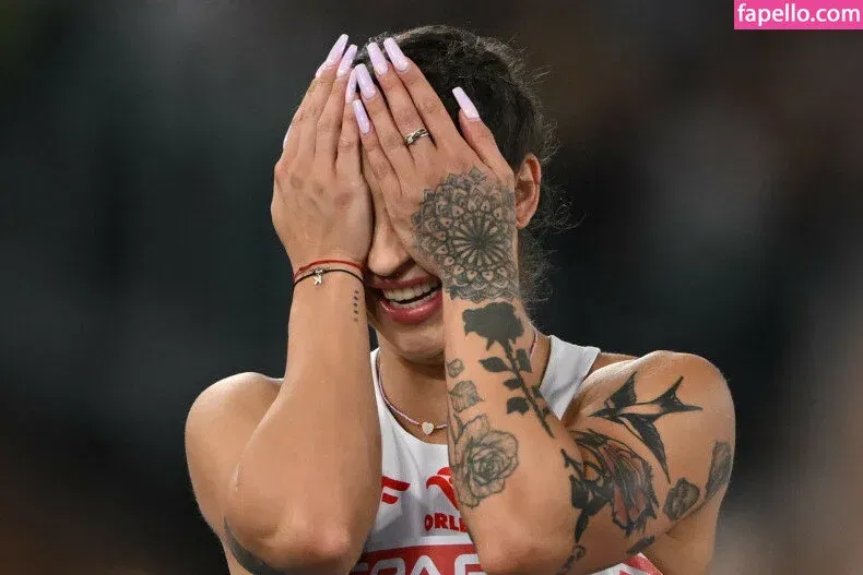 Ewa Swoboda / Olympian / litttlerunner Onlyfans Photo Gallery 