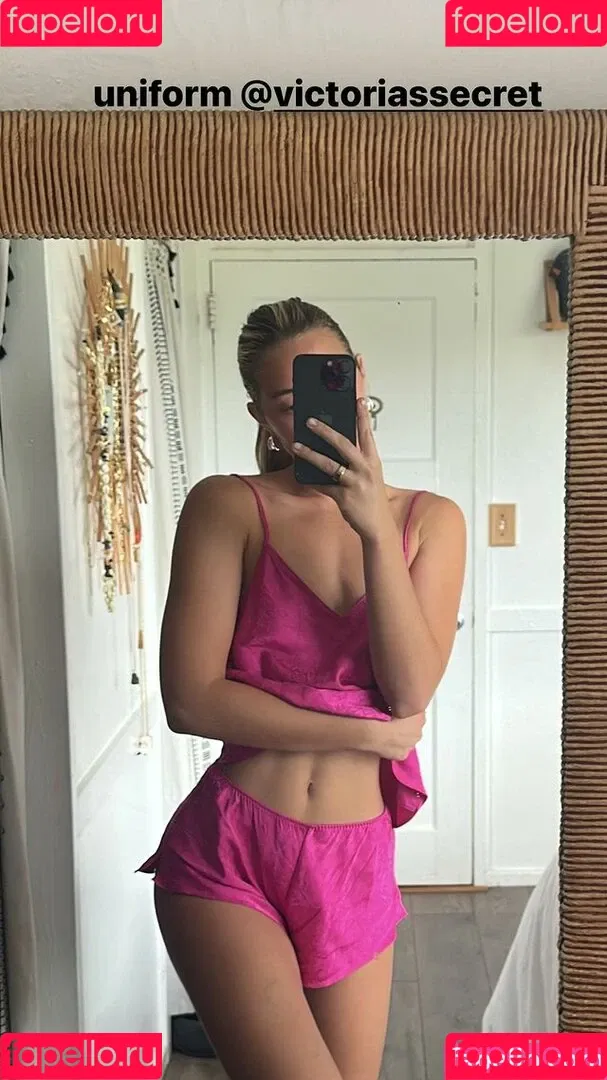 Olivia Ponton / olivia.ponton / olivia_ponton Onlyfans Photo Gallery 