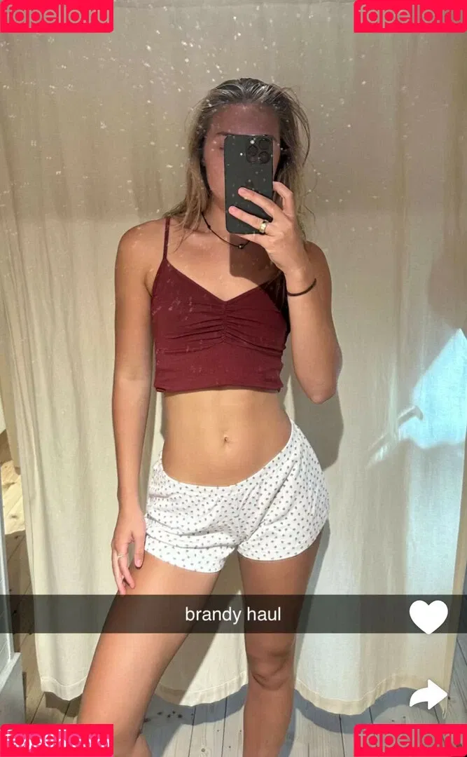 Olivia Ponton / olivia.ponton / olivia_ponton Onlyfans Photo Gallery 