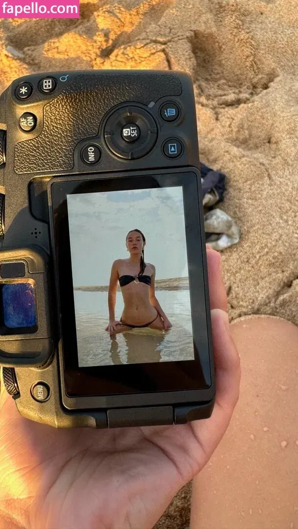 Olivia Ponton / olivia.ponton / olivia_ponton Onlyfans Photo Gallery 