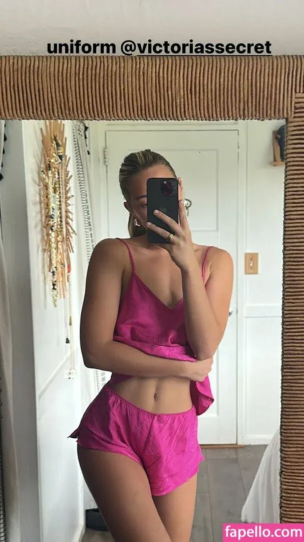 Olivia Ponton / olivia.ponton / olivia_ponton Onlyfans Photo Gallery 