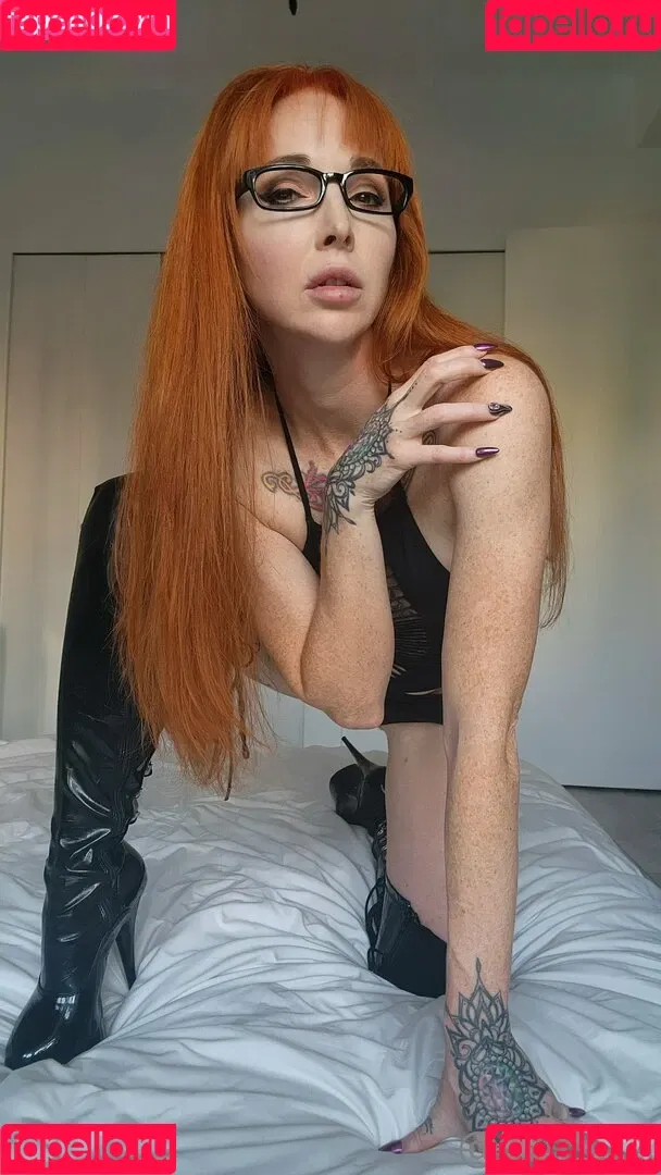 caelyx / caelyxofficial Onlyfans Photo Gallery 