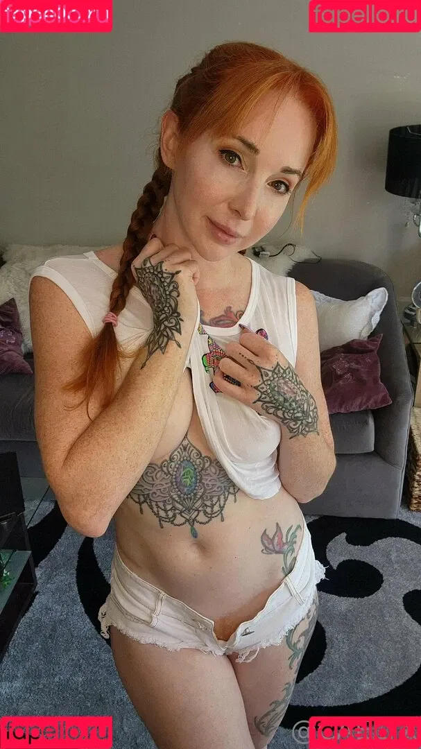 caelyx / caelyxofficial Onlyfans Photo Gallery 