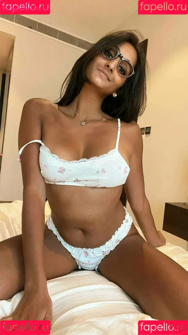 caelyx / caelyxofficial Onlyfans Photo Gallery 