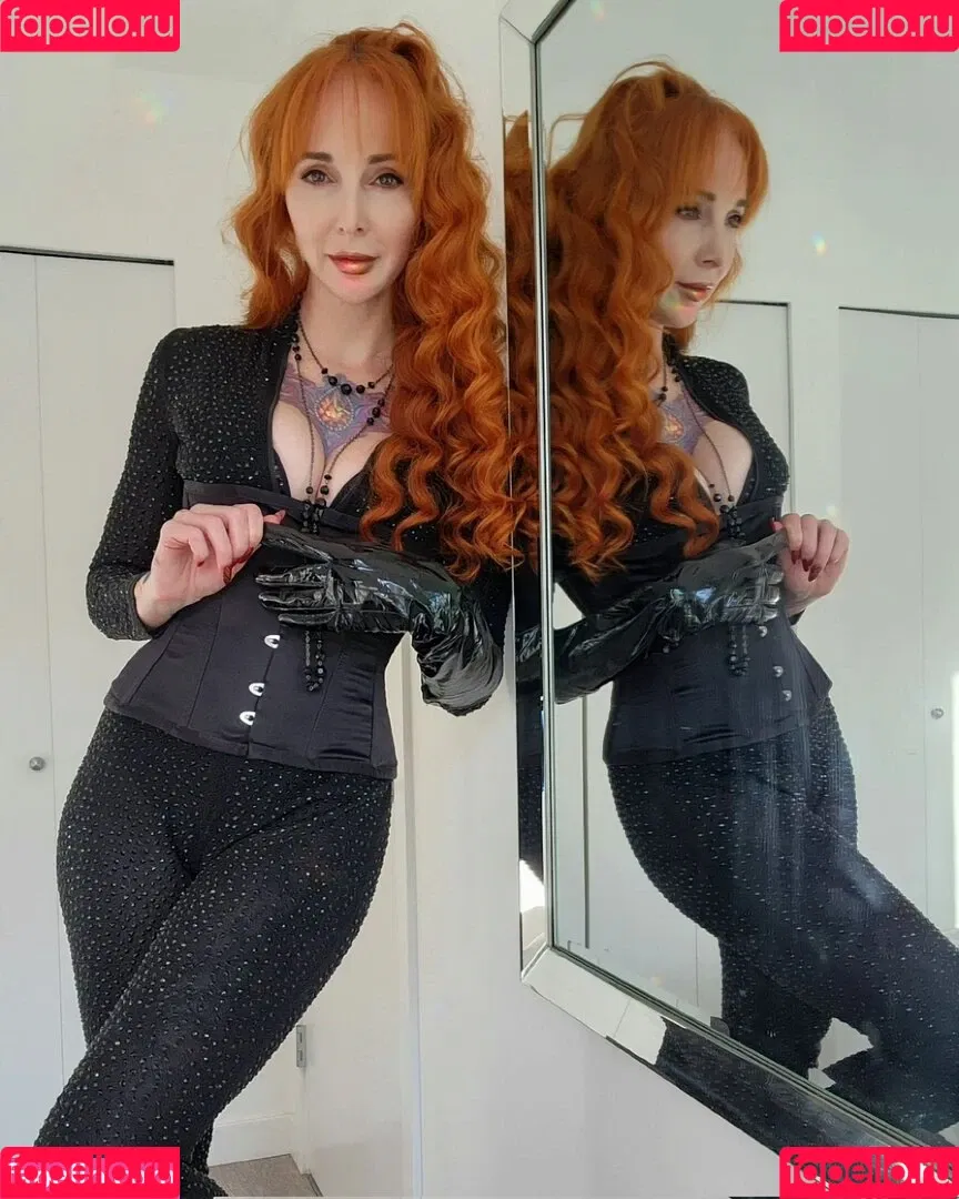 caelyx / caelyxofficial Onlyfans Photo Gallery 
