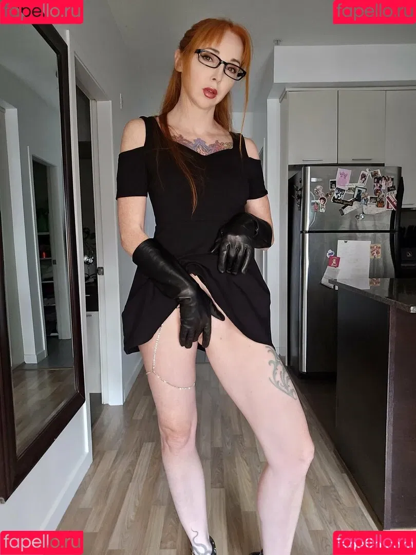 caelyx / caelyxofficial Onlyfans Photo Gallery 