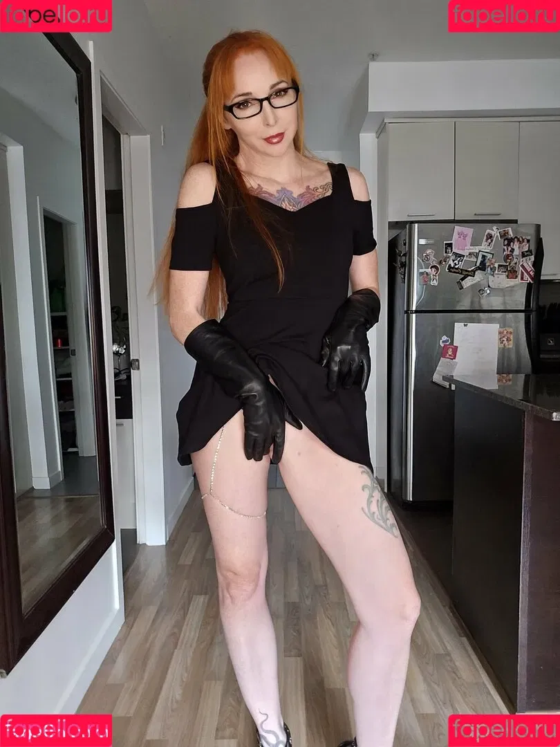 caelyx / caelyxofficial Onlyfans Photo Gallery 