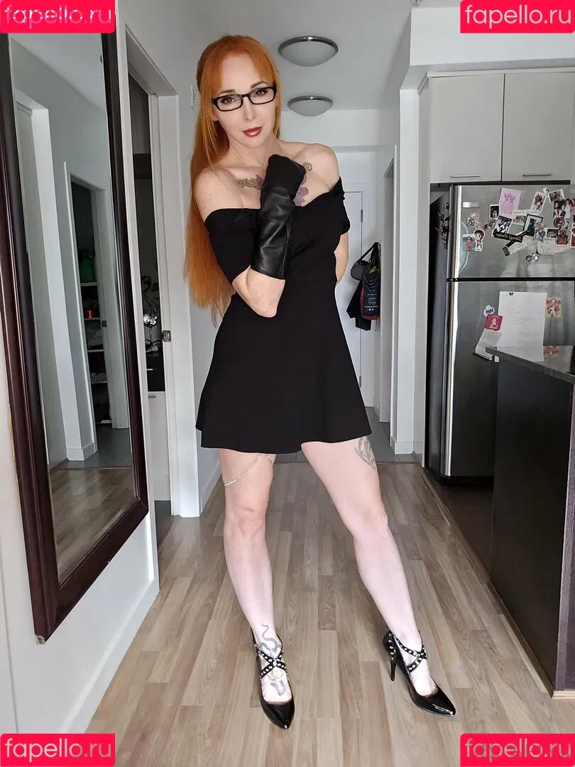 caelyx / caelyxofficial Onlyfans Photo Gallery 