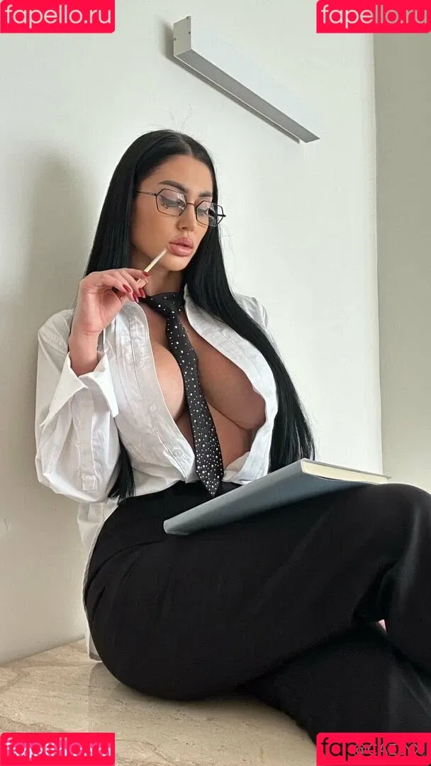 caelyx / caelyxofficial Onlyfans Photo Gallery 