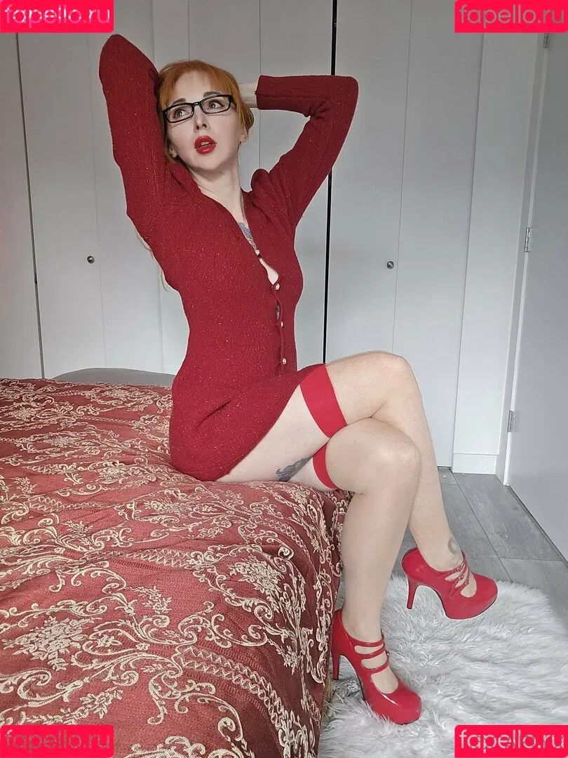 caelyx / caelyxofficial Onlyfans Photo Gallery 