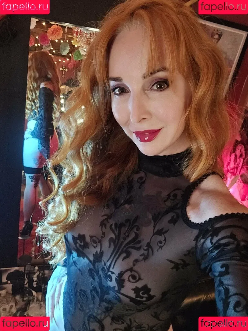 caelyx / caelyxofficial Onlyfans Photo Gallery 
