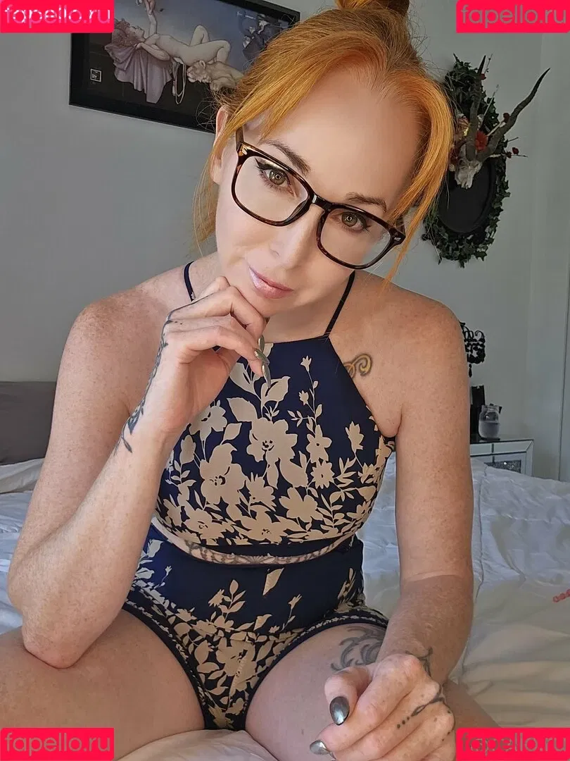 caelyx / caelyxofficial Onlyfans Photo Gallery 