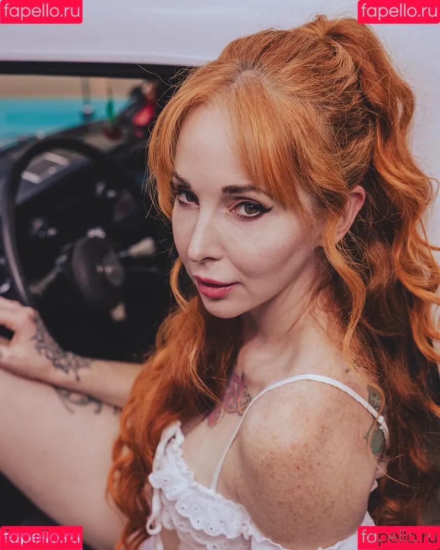 caelyx / caelyxofficial Onlyfans Photo Gallery 