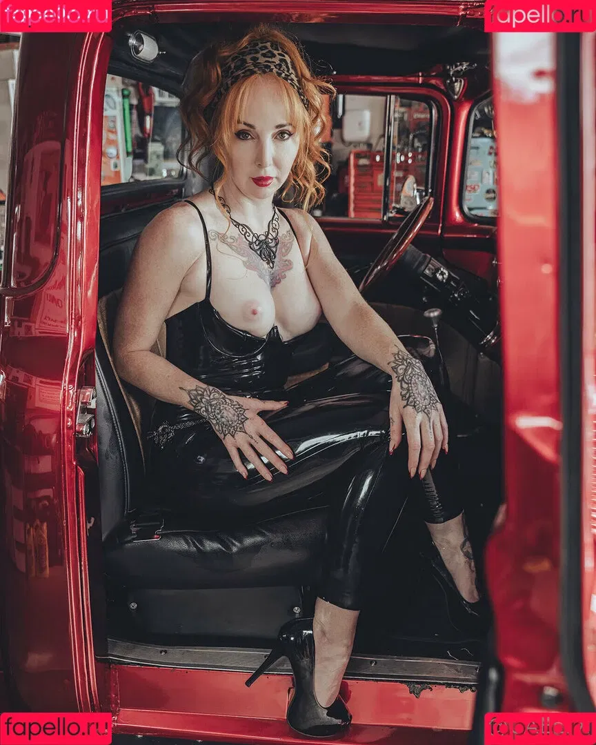 caelyx / caelyxofficial Onlyfans Photo Gallery 