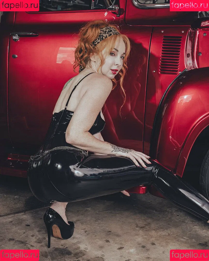 caelyx / caelyxofficial Onlyfans Photo Gallery 