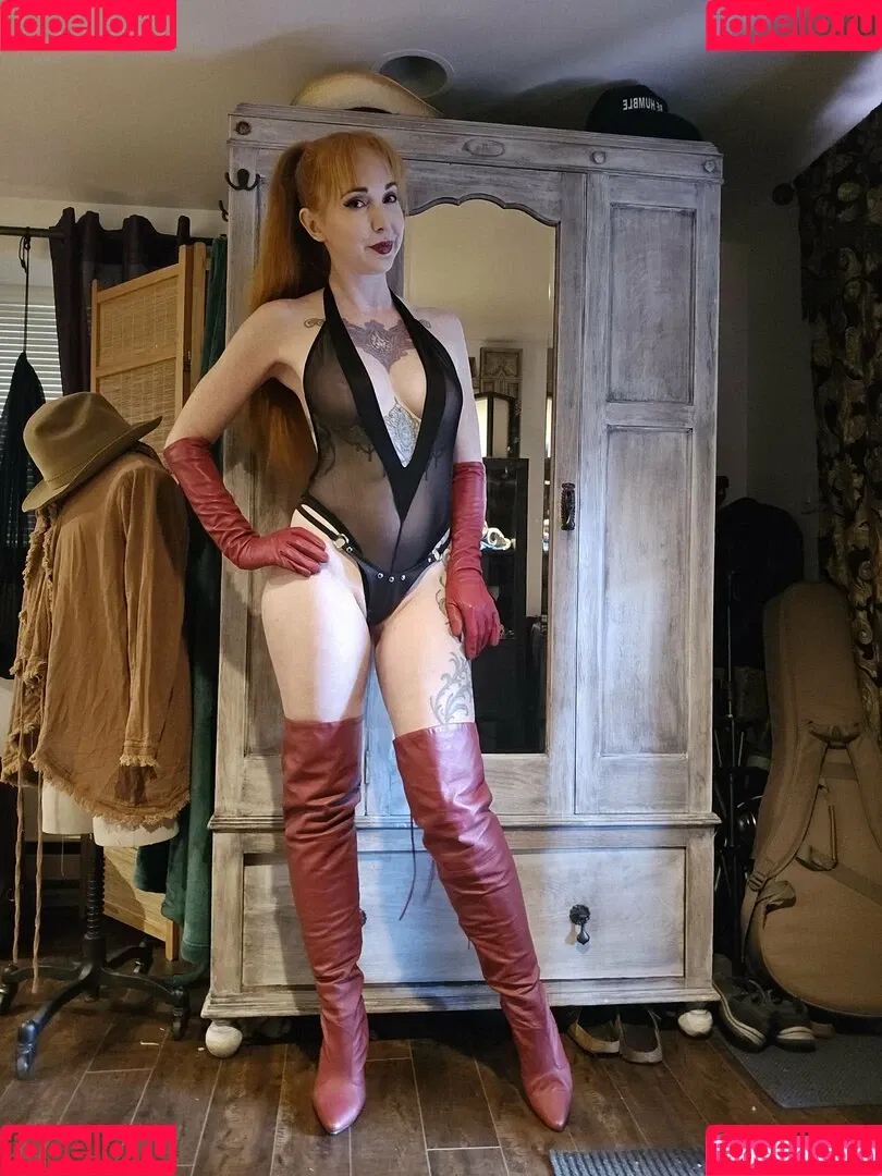 caelyx / caelyxofficial Onlyfans Photo Gallery 