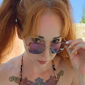 caelyx / caelyxofficial Onlyfans Photo Gallery 