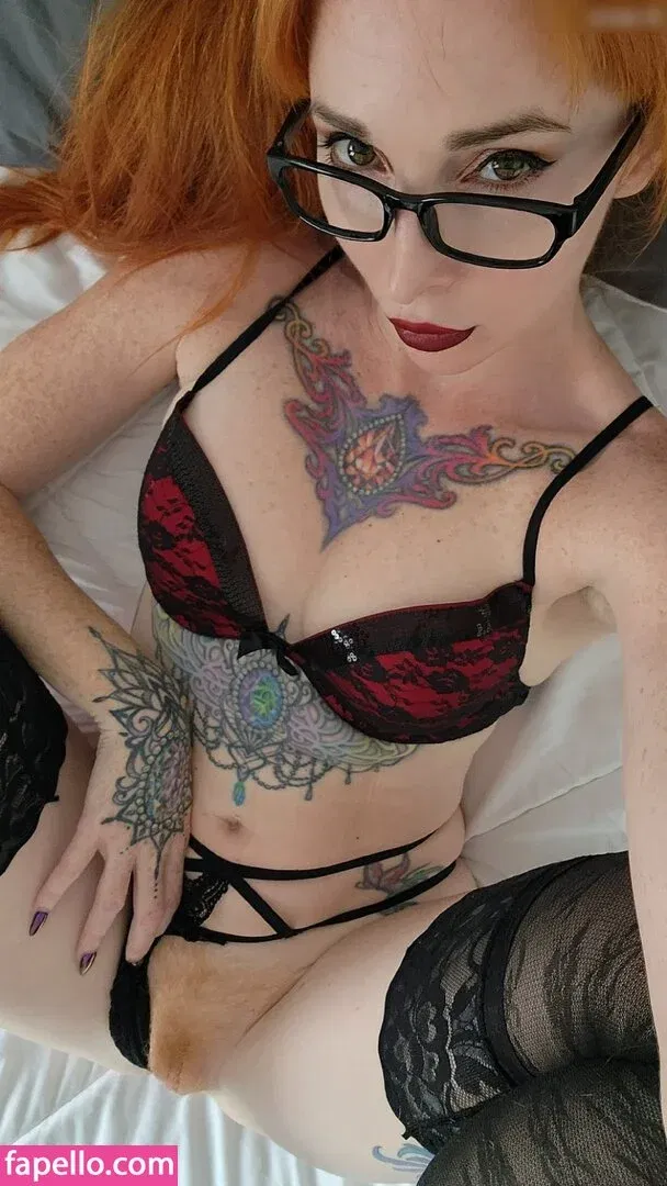 caelyx / caelyxofficial Onlyfans Photo Gallery 