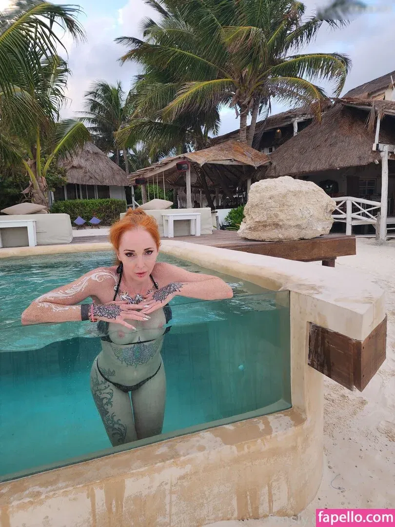 caelyx / caelyxofficial Onlyfans Photo Gallery 