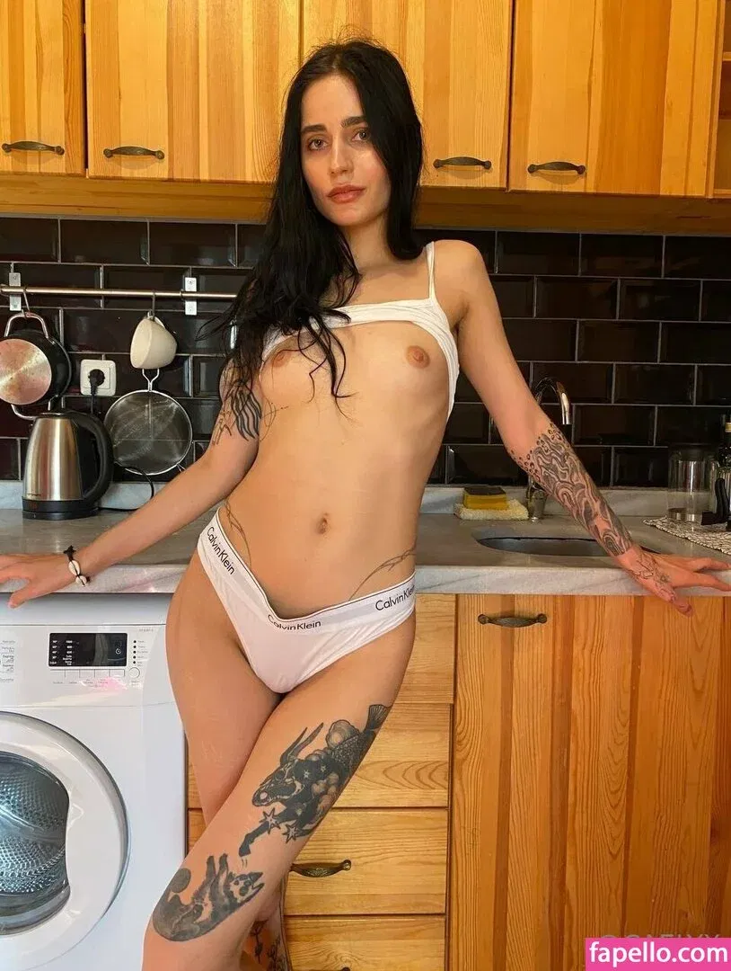 caelyx / caelyxofficial Onlyfans Photo Gallery 