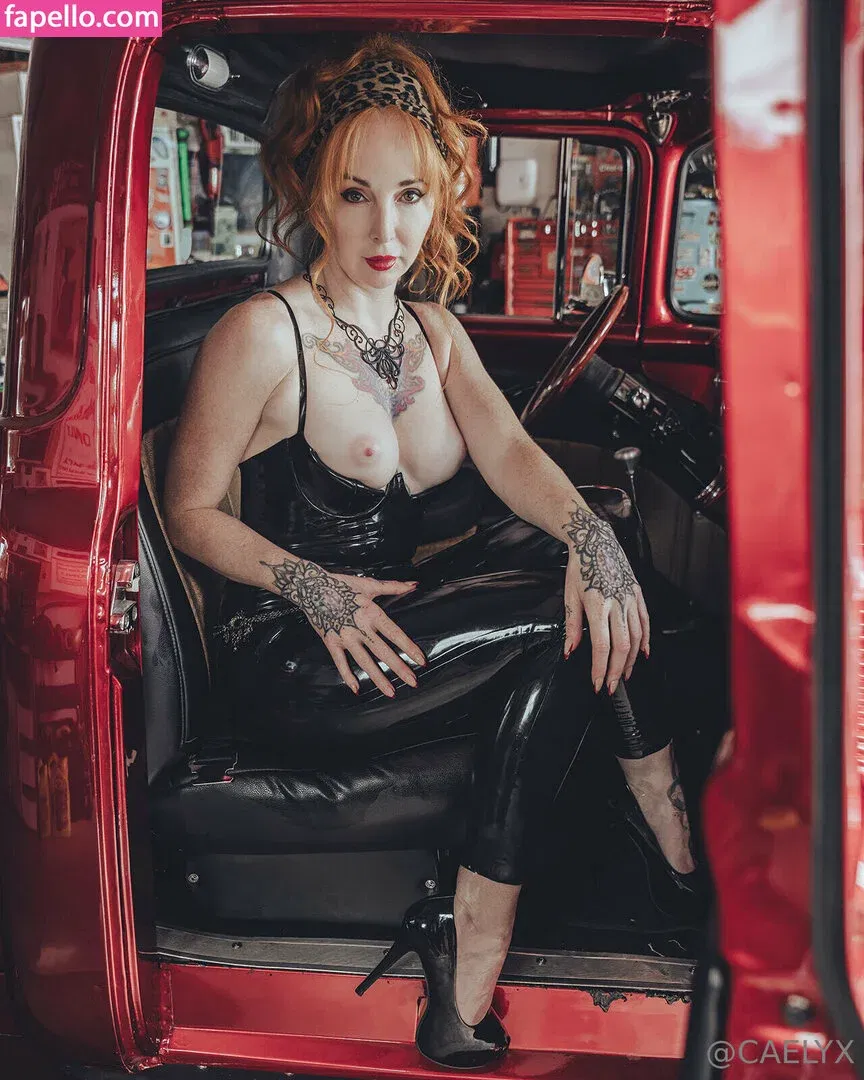 caelyx / caelyxofficial Onlyfans Photo Gallery 