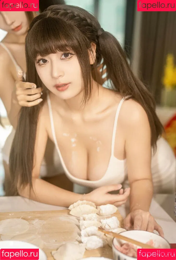 Chunmomo / chunmomo0127 / chunmomo_ / 蠢沫沫momo Onlyfans Photo Gallery 
