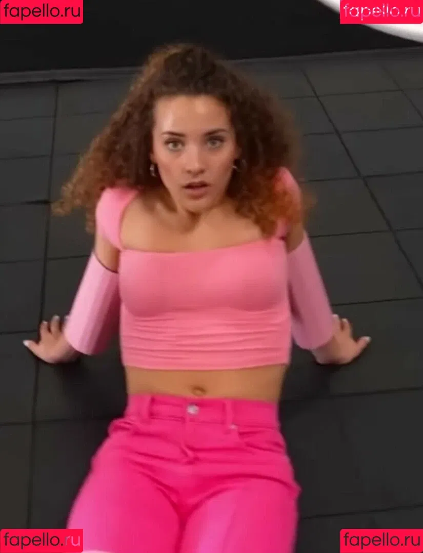 Sofie Dossi / sofiedossi Onlyfans Photo Gallery 
