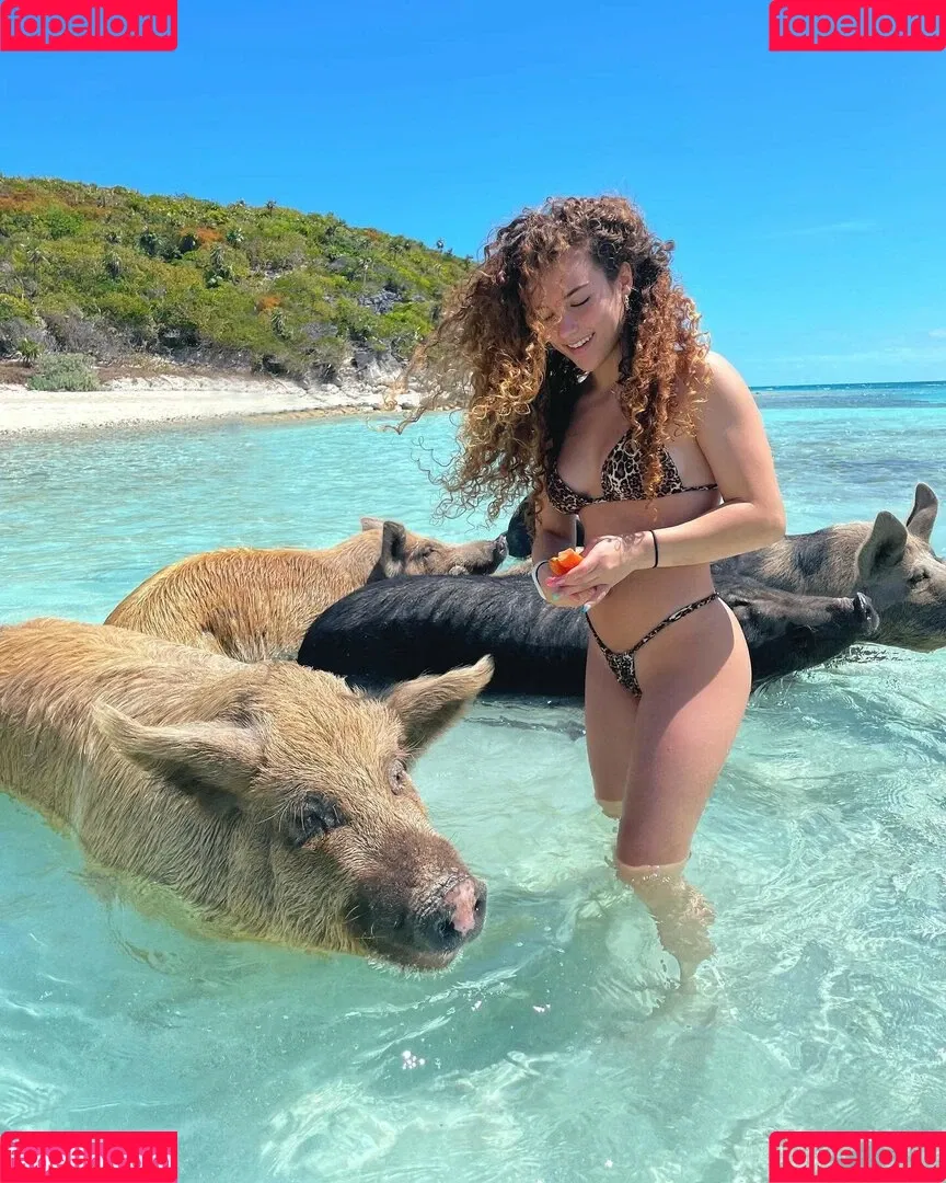 Sofie Dossi / sofiedossi Onlyfans Photo Gallery 