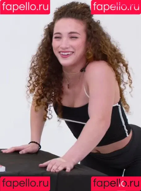 Sofie Dossi / sofiedossi Onlyfans Photo Gallery 
