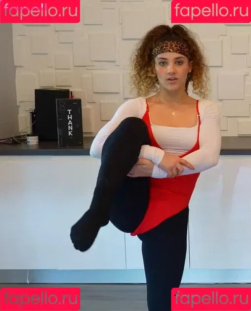 Sofie Dossi / sofiedossi Onlyfans Photo Gallery 