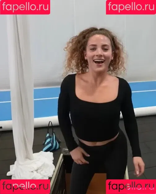 Sofie Dossi / sofiedossi Onlyfans Photo Gallery 